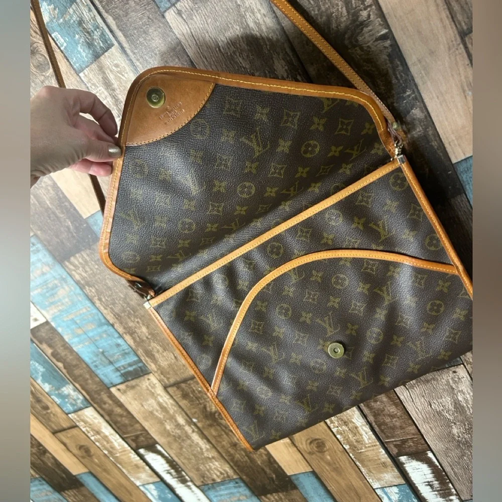 Louis Vuitton Monogram Bel Air handbag - Picture 5 of 16